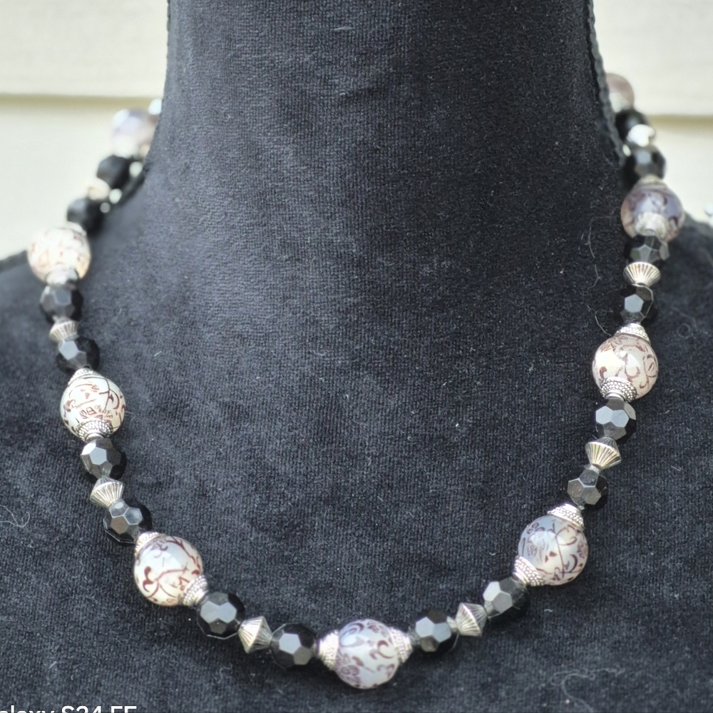 Vintinge George Black and Silver Patterned Bead Necklace